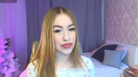 Snapshot of maya_lolly chatting on January 2, 9:43 am Maya online show from January 2, 9:43 am