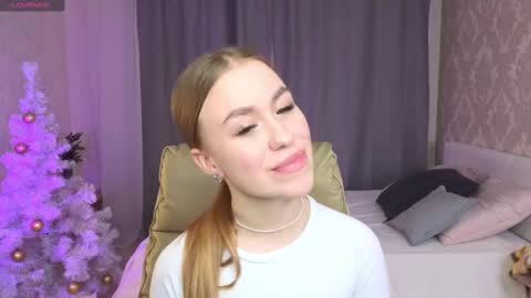 Snapshot of maya_lolly chatting on January 5, 5:20 pm Maya online show from January 5, 5:20 pm