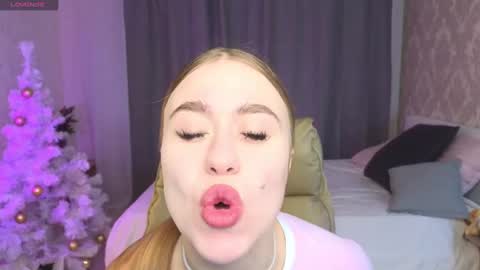 Snapshot of maya_lolly chatting on January 7, 11:48 am Maya online show from January 7, 11:48 am