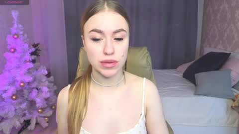 Snapshot of maya_lolly chatting on January 7, 2:51 pm Maya online show from January 7, 2:51 pm