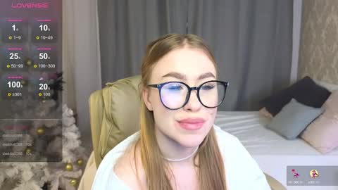 Snapshot of maya_lolly chatting on January 11, 11:02 pm Maya online show from January 11, 11:02 pm