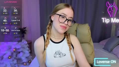 Snapshot of maya_lolly chatting on January 14, 4:29 pm Maya online show from January 14, 4:29 pm