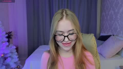 Snapshot of maya_lolly chatting on January 18, 1:40 pm Maya online show from January 18, 1:40 pm