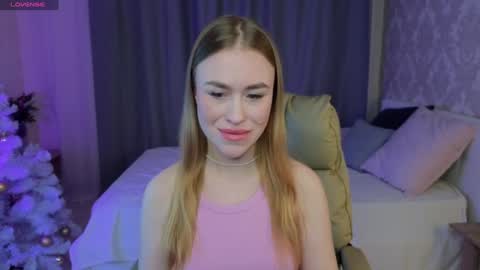 Snapshot of maya_lolly chatting on January 18, 4:42 pm Maya online show from January 18, 4:42 pm