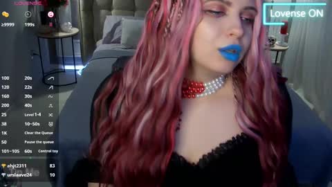 Maya Mils online show from March 4, 7:08 am