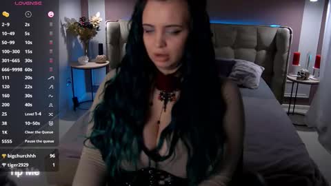 Maya Mils online show from October 15, 1:50 am