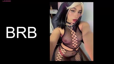 Snapshot of maya_rivers chatting on February 17, 4:09 am Maya online show from February 17, 4:09 am