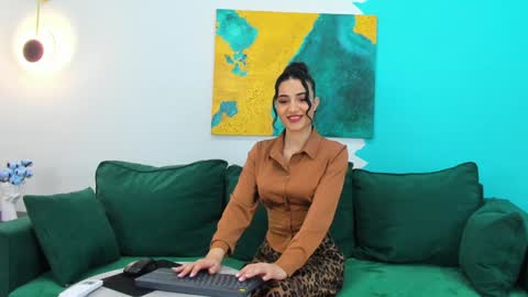 Snapshot of maya_rogerss chatting on January 27, 2:24 pm Maya online show from January 27, 2:24 pm