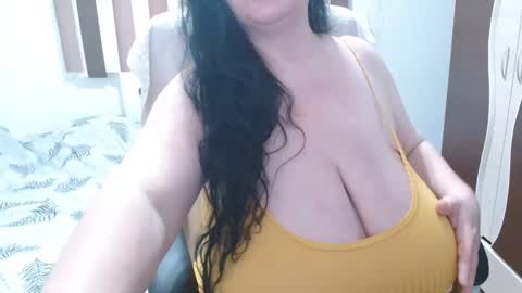 Snapshot of mayabbw50tits chatting on February 6, 6:51 am Maya online show from February 6, 6:51 am