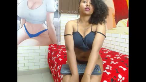 Snapshot of mayajones303av chatting on January 10, 2:08 pm mayajones303av online show from January 10, 2:08 pm