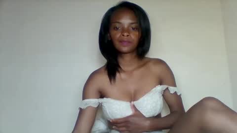 Snapshot of mayalabelle chatting on November 2, 9:11 am mayalabelle online show from November 2, 9:11 am