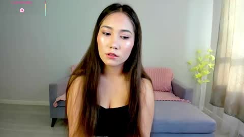 Mia online show from February 17, 10:45 am