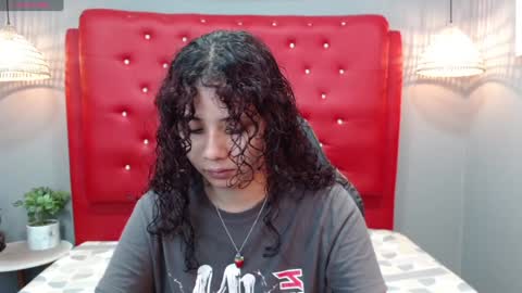 Snapshot of mayamoira chatting on December 6, 11:54 am Maya online show from December 6, 11:54 am