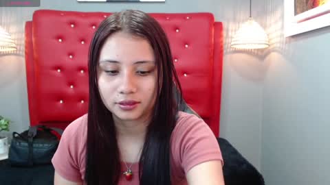 Snapshot of mayamoira chatting on December 17, 11:49 am Maya online show from December 17, 11:49 am