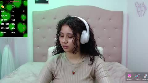Snapshot of mayamoira chatting on February 21, 10:15 pm Maya online show from February 21, 10:15 pm