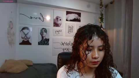 Snapshot of mayamoira chatting on September 25, 12:31 pm Maya online show from September 25, 12:31 pm