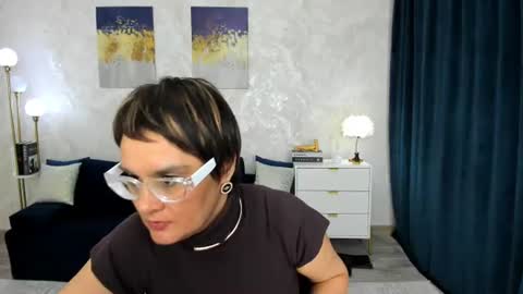 Maya online show from June 10, 11:35 pm