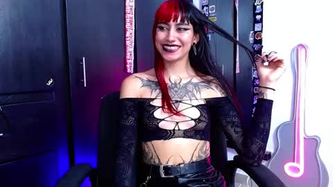 mayaredd online show from December 18, 12:10 am