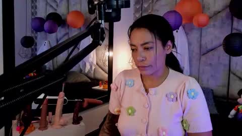 Nicolle Ruselle   Hello my lovely  schedule for great fun from  630 am and end 800 pm Colombian time I wait for you online show from October 31, 11:55 am