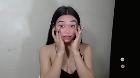 Snapshot of mayasally_ chatting on February 6, 1:10 pm mayasally_ online show from February 6, 1:10 pm