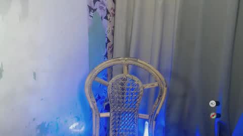 Snapshot of mayasally_ chatting on November 30, 11:47 am mayasally_ online show from November 30, 11:47 am