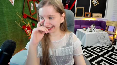 Snapshot of mayasinabon chatting on December 8, 1:25 pm mayasinabon online show from December 8, 1:25 pm