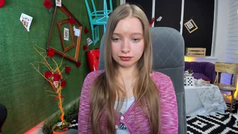 Snapshot of mayasinabon chatting on December 11, 10:25 am mayasinabon online show from December 11, 10:25 am