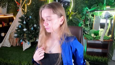 Snapshot of mayasinabon chatting on December 17, 9:07 am mayasinabon online show from December 17, 9:07 am