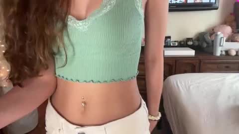 Snapshot of mayaxclarke chatting on March 18, 9:07 pm Maya online show from March 18, 9:07 pm