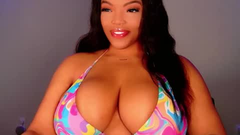 MayBabi online show from December 3, 12:03 pm