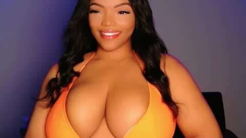 MayBabi online show from February 22, 1:09 pm