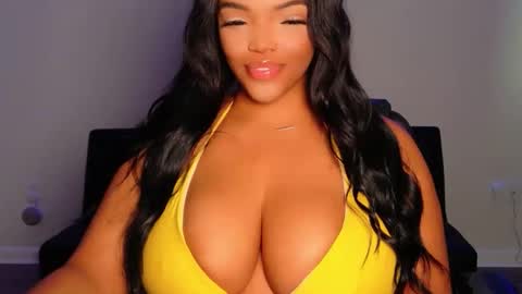 Snapshot of maybabi chatting on June 9, 4:40 pm MayBabi online show from June 9, 4:40 pm