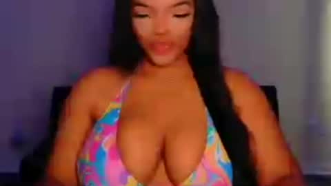 Snapshot of maybabi chatting on June 15, 12:29 pm MayBabi online show from June 15, 12:29 pm