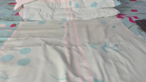 Snapshot of maybelline_666 chatting on February 23, 3:24 am Maybelline69 online show from February 23, 3:24 am