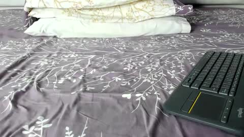 Snapshot of maybelline_666 chatting on September 19, 8:42 pm Maybelline69 online show from September 19, 8:42 pm