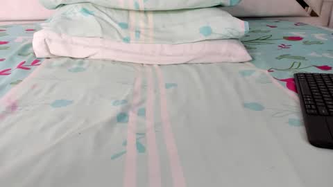 Snapshot of maybelline_666 chatting on October 5, 7:01 pm Maybelline69 online show from October 5, 7:01 pm