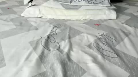 Snapshot of maybelline_666 chatting on October 17, 8:22 pm Maybelline69 online show from October 17, 8:22 pm