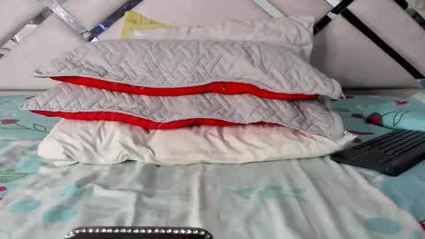 Maybelline69 online show from March 20, 4:45 pm