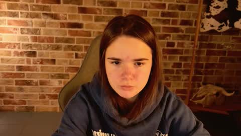 maybloom_ online show from November 21, 5:39 am