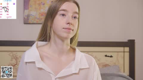 Violet online show from December 12, 8:10 pm