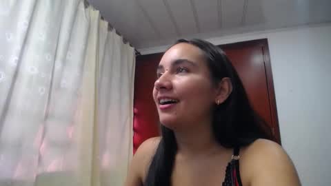 Snapshot of maylin_hornyy19 chatting on February 18, 9:55 pm Maylin online show from February 18, 9:55 pm