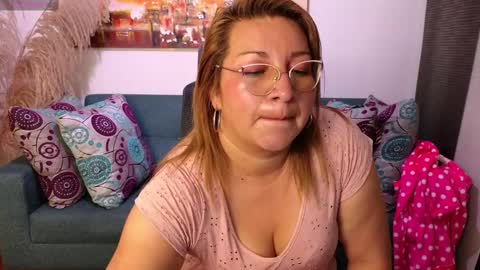 Mailyn online show from January 23, 10:44 pm