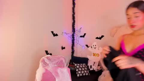 Snapshot of mayproject2 chatting on October 9, 9:02 pm may online show from October 9, 9:02 pm