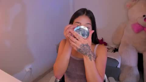 may online show from February 4, 8:47 pm