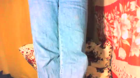 mayrah online show from October 31, 5:30 am