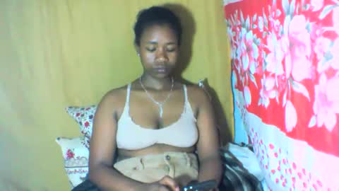 mayrah online show from November 8, 7:08 am