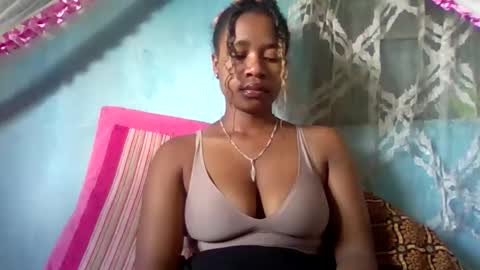 mayrah online show from March 17, 5:44 am