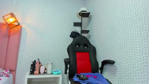 Snapshot of mayte1096 chatting on May 16, 7:45 pm M A Y T E online show from May 16, 7:45 pm