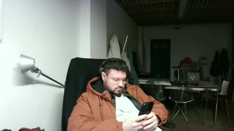 Snapshot of maythe4bwu chatting on January 25, 6:57 pm maythe4bwu online show from January 25, 6:57 pm