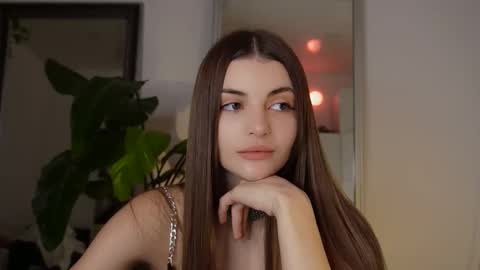 Snapshot of mayttease chatting on December 4, 8:01 am mayttease online show from December 4, 8:01 am